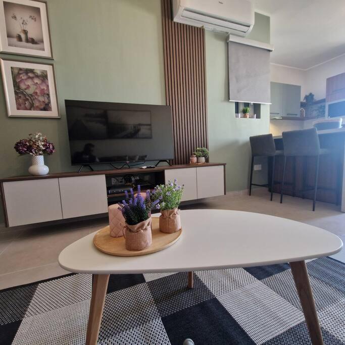Centrally Located, Well Equipped, Stylish Flat. San Pawl il-Baħar Zewnętrze zdjęcie