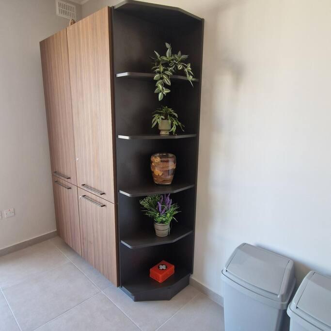 Centrally Located, Well Equipped, Stylish Flat. San Pawl il-Baħar Zewnętrze zdjęcie