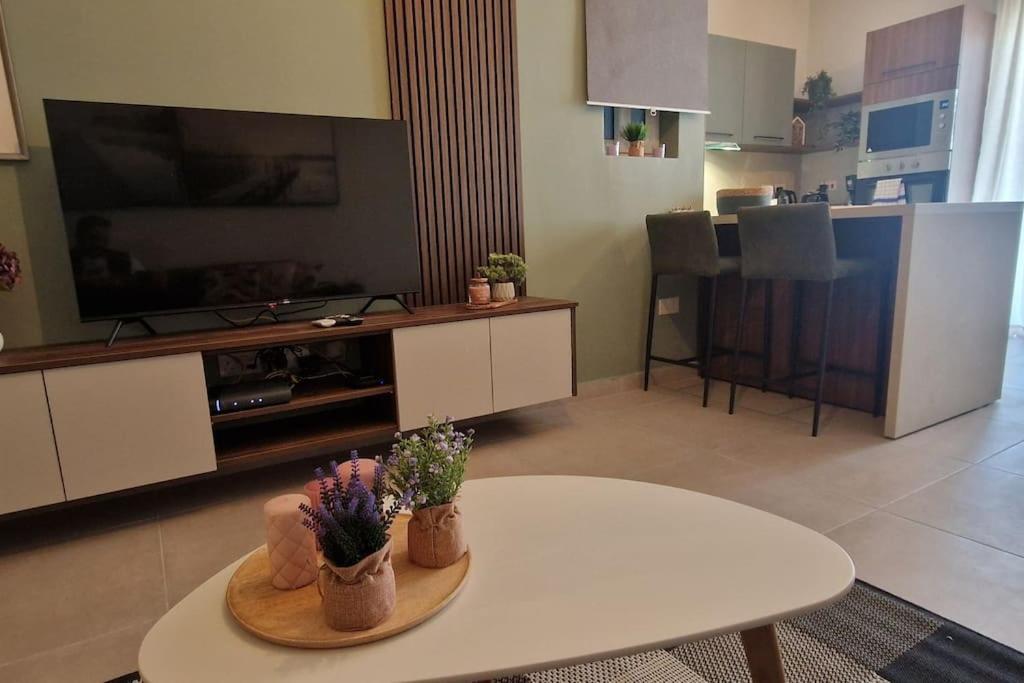 Centrally Located, Well Equipped, Stylish Flat. San Pawl il-Baħar Zewnętrze zdjęcie