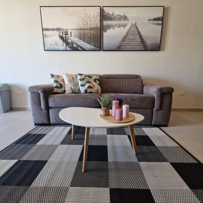 Centrally Located, Well Equipped, Stylish Flat. San Pawl il-Baħar Zewnętrze zdjęcie