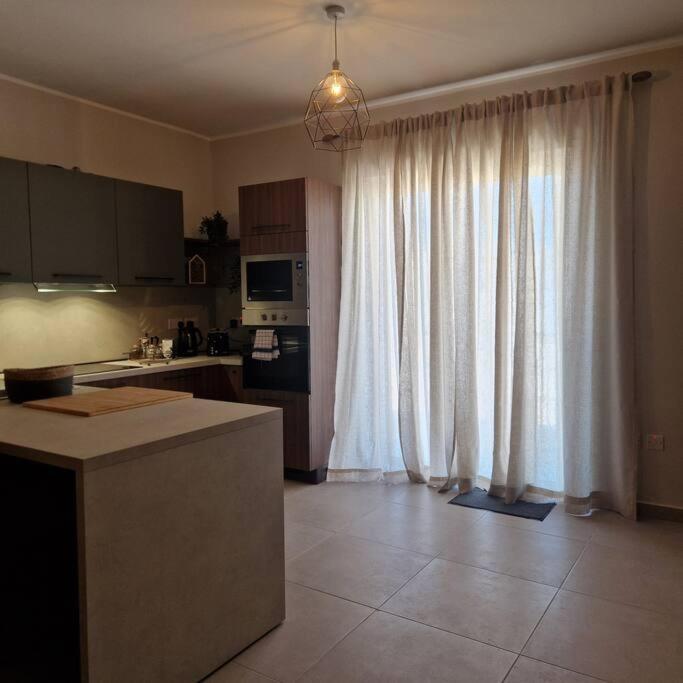 Centrally Located, Well Equipped, Stylish Flat. San Pawl il-Baħar Zewnętrze zdjęcie