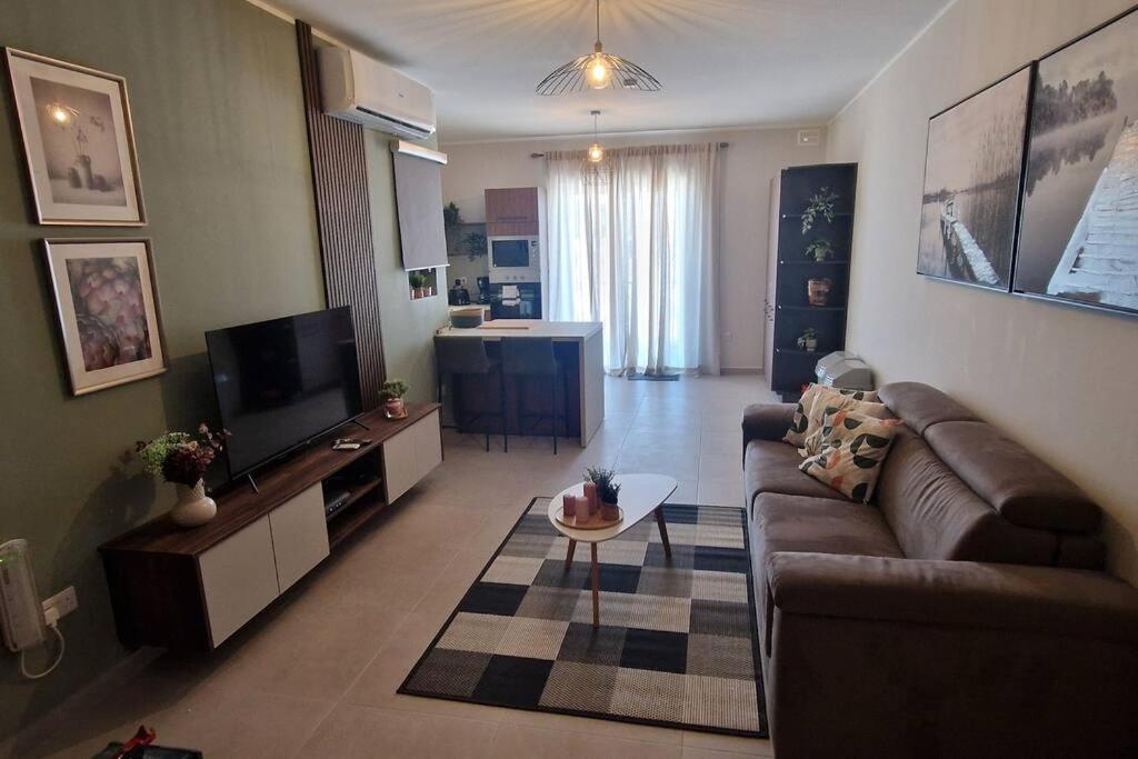 Centrally Located, Well Equipped, Stylish Flat. San Pawl il-Baħar Zewnętrze zdjęcie